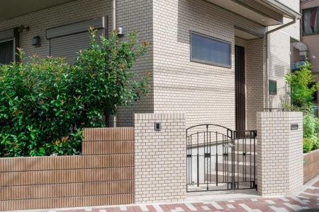 Tout savoir sur la construction de votre cl&ocirc;ture &agrave; BOURTHES, guide pratique